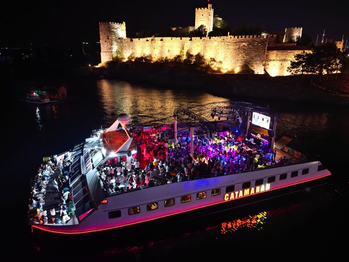 Club Catamaran Gallery